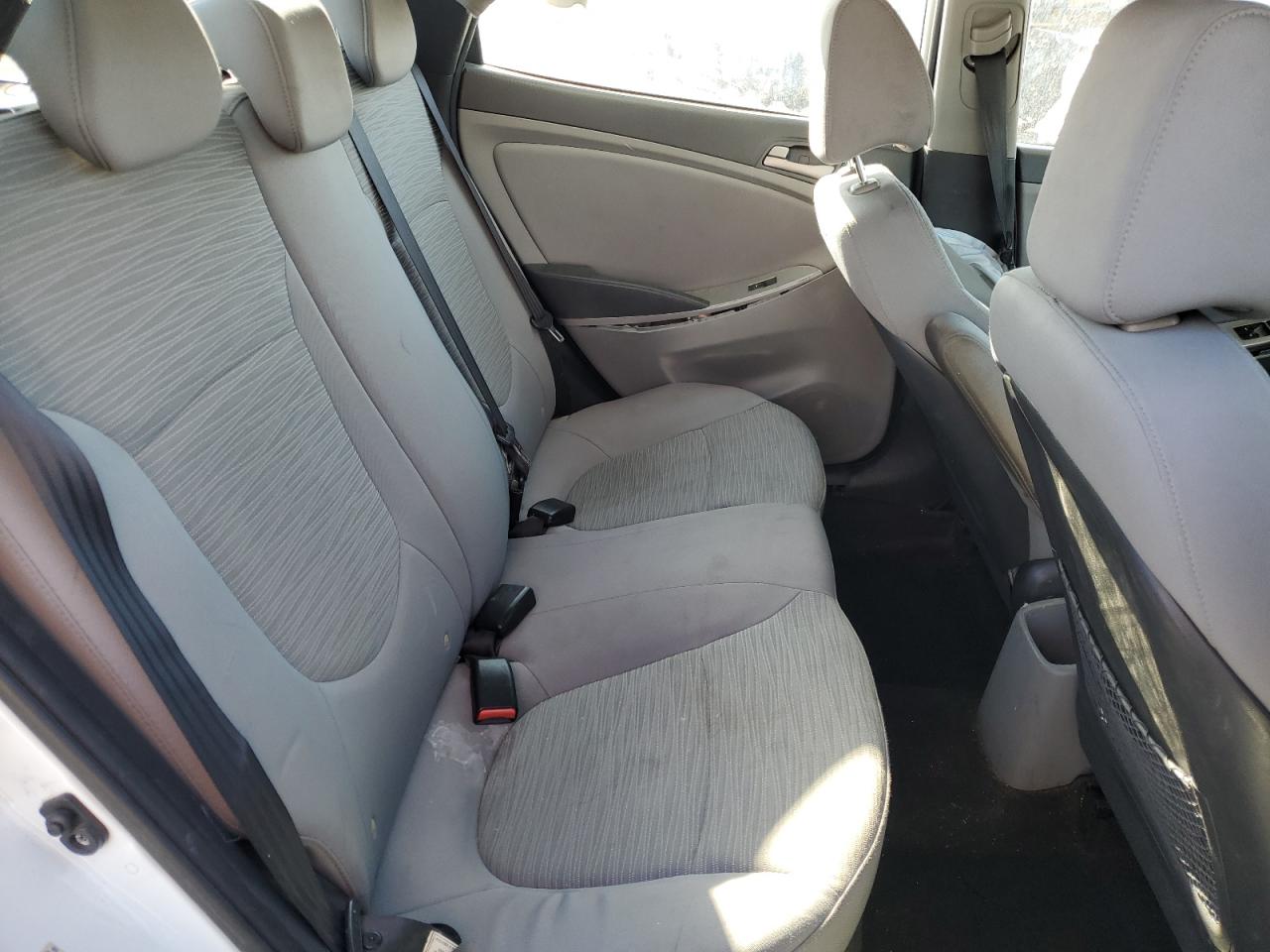 2015 Hyundai Accent Gls VIN: KMHCT4AE4FU927781 Lot: 80695435