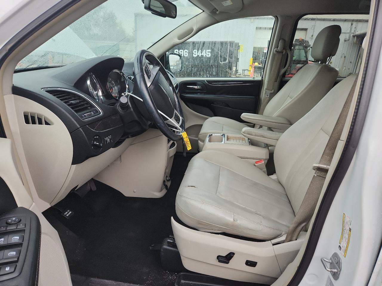 2016 Chrysler Town & Country Touring VIN: 2C4RC1BG7GR300116 Lot: 81222125