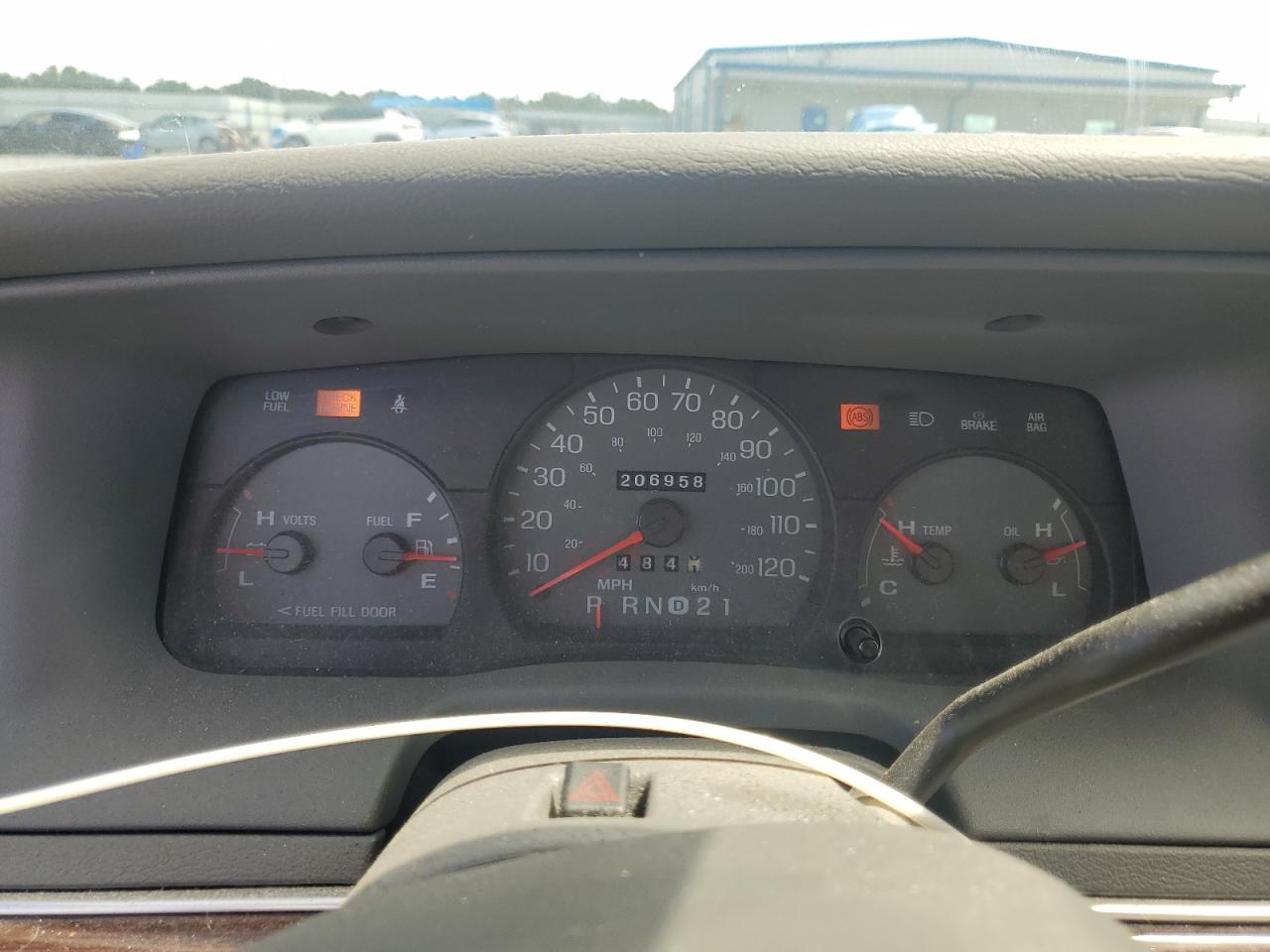 2003 Mercury Grand Marquis Gs VIN: 2MEFM74W03X680184 Lot: 81770325