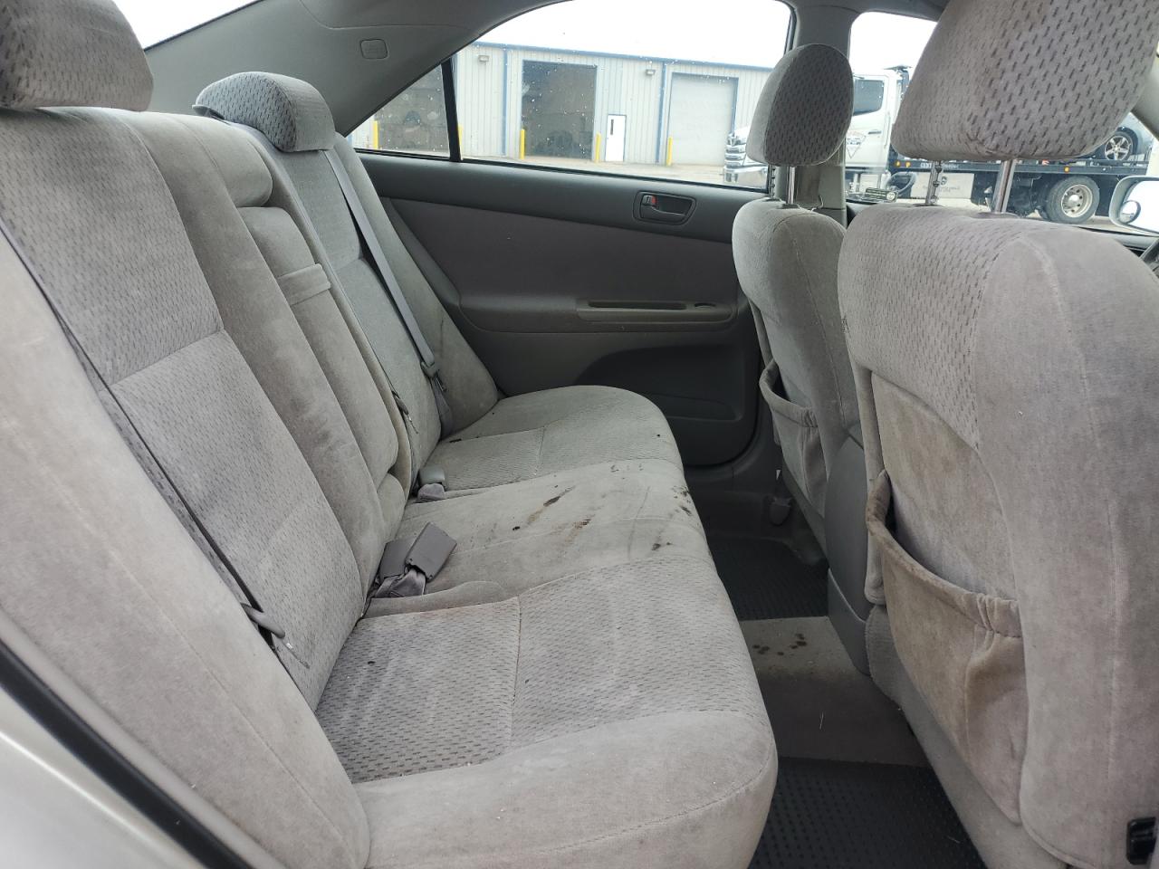 2004 Toyota Camry Le VIN: 4T1BF30K54U571522 Lot: 81809265