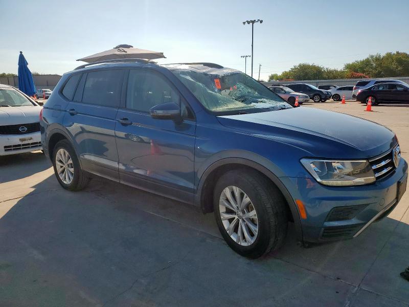  VOLKSWAGEN TIGUAN 2018 Синий