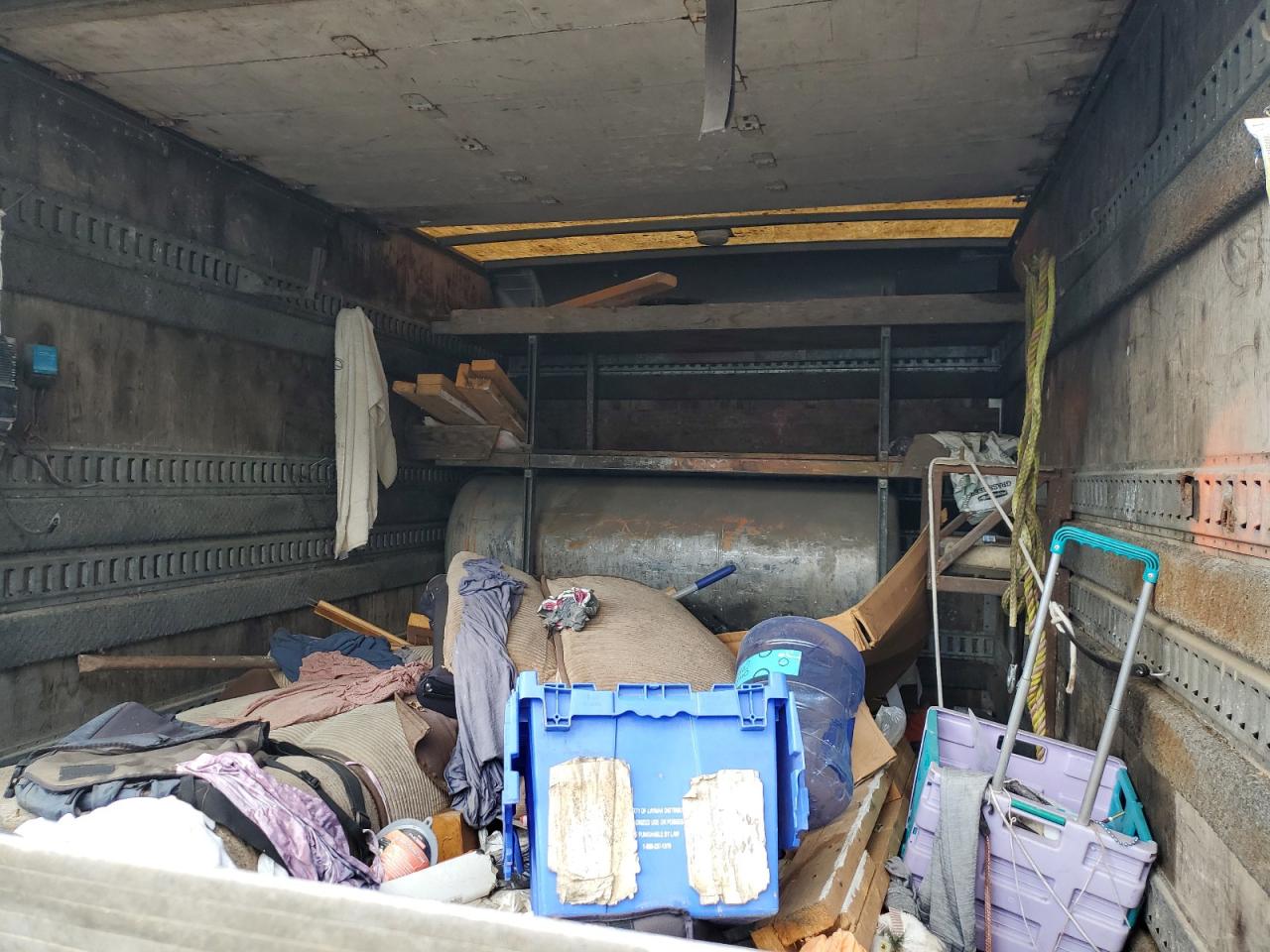 2002 GMC W3500 W350 - Trucks VIN: 4KDB4B1R62J800591 Lot: 70344415