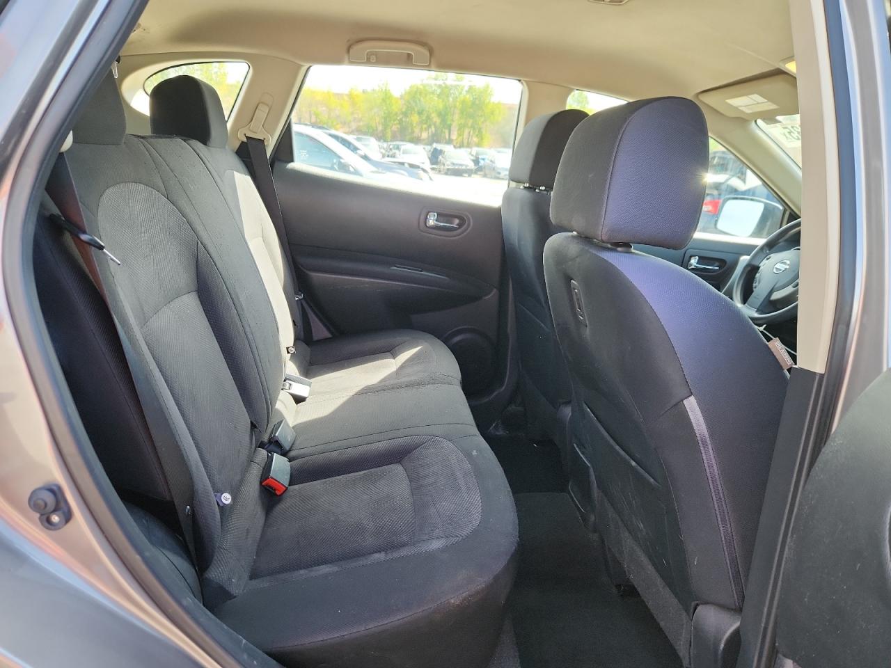 2015 Nissan Rogue Select S VIN: JN8AS5MV6FW771865 Lot: 83768635