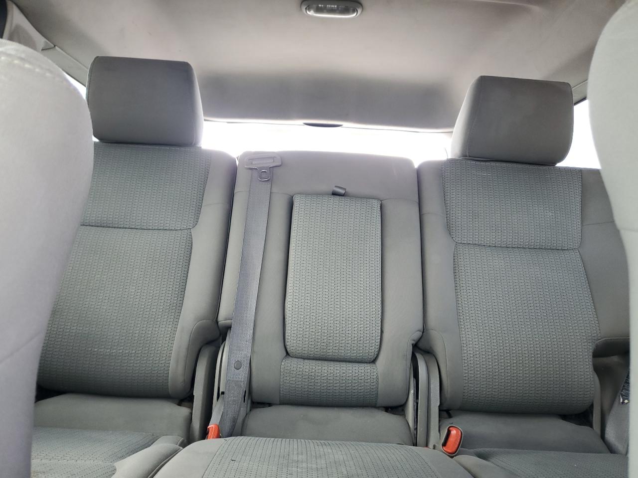 2008 Jeep Commander Sport VIN: 1J8HH48K28C128042 Lot: 71434025