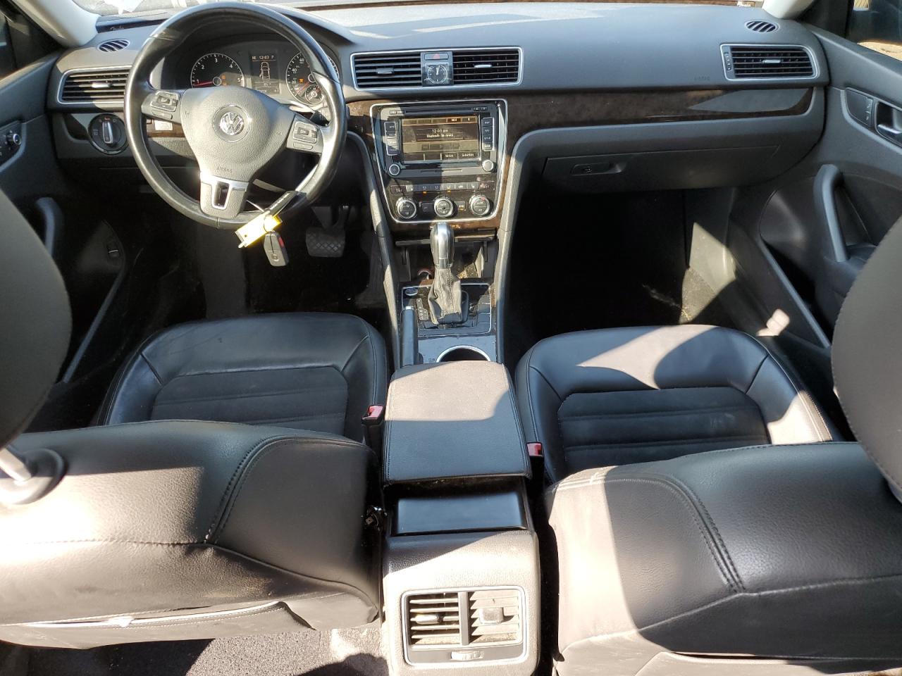 2015 Volkswagen Passat Sel VIN: 1VWCV7A32FC019024 Lot: 84031445