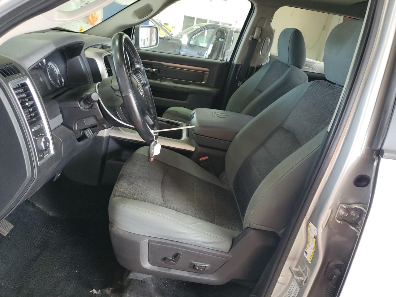 2016 Ram 1500 Slt VIN: 3C6RR7LT1GG163720 Lot: 80637745