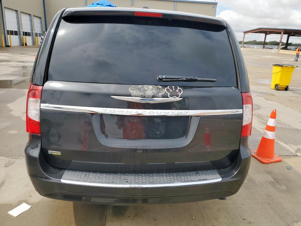 2014 Chrysler Town & Country Touring VIN: 2C4RC1BG0ER272138 Lot: 84037595