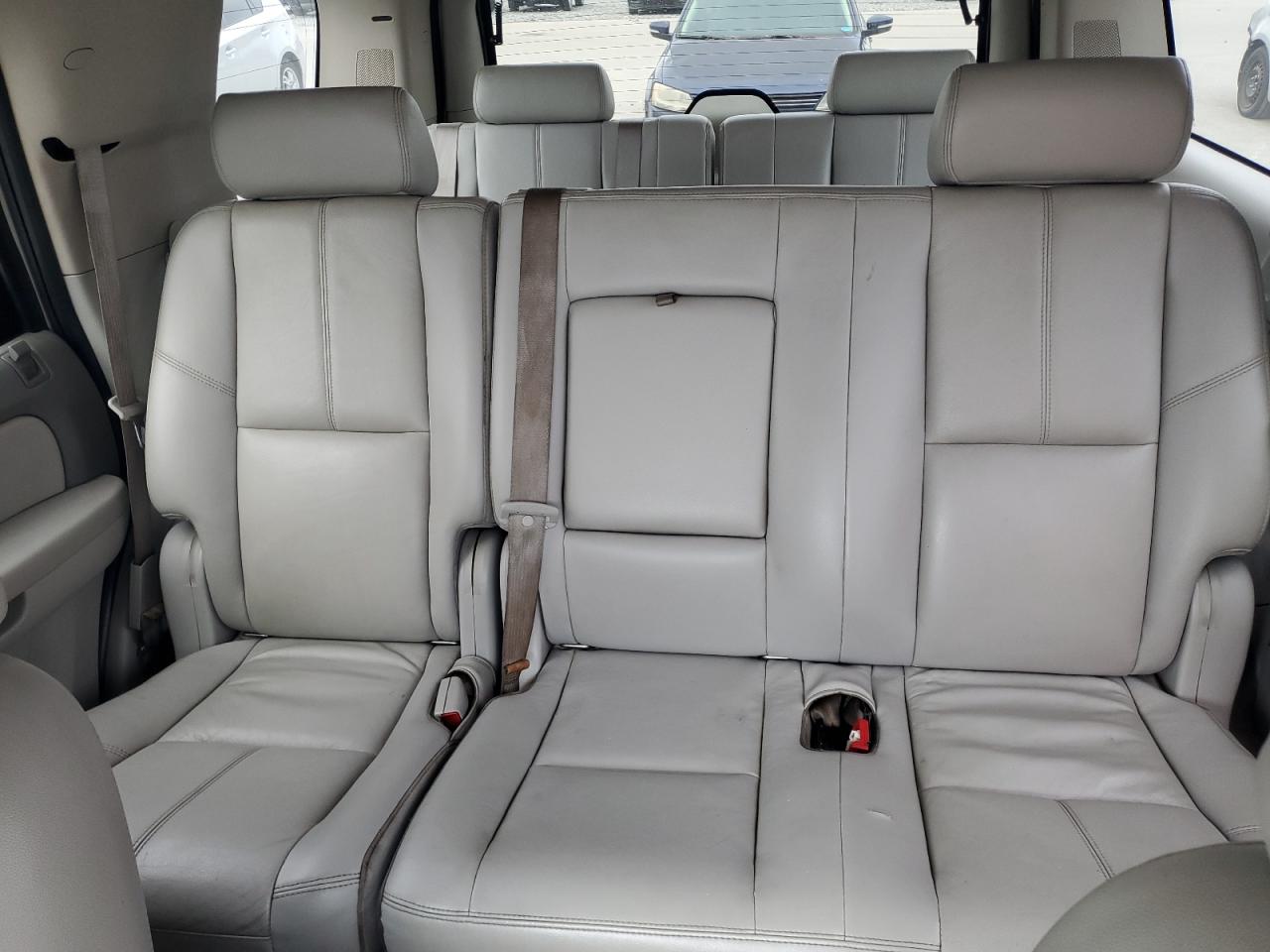 2009 Chevrolet Tahoe C1500 Lt VIN: 1GNEC23389R231646 Lot: 84576125