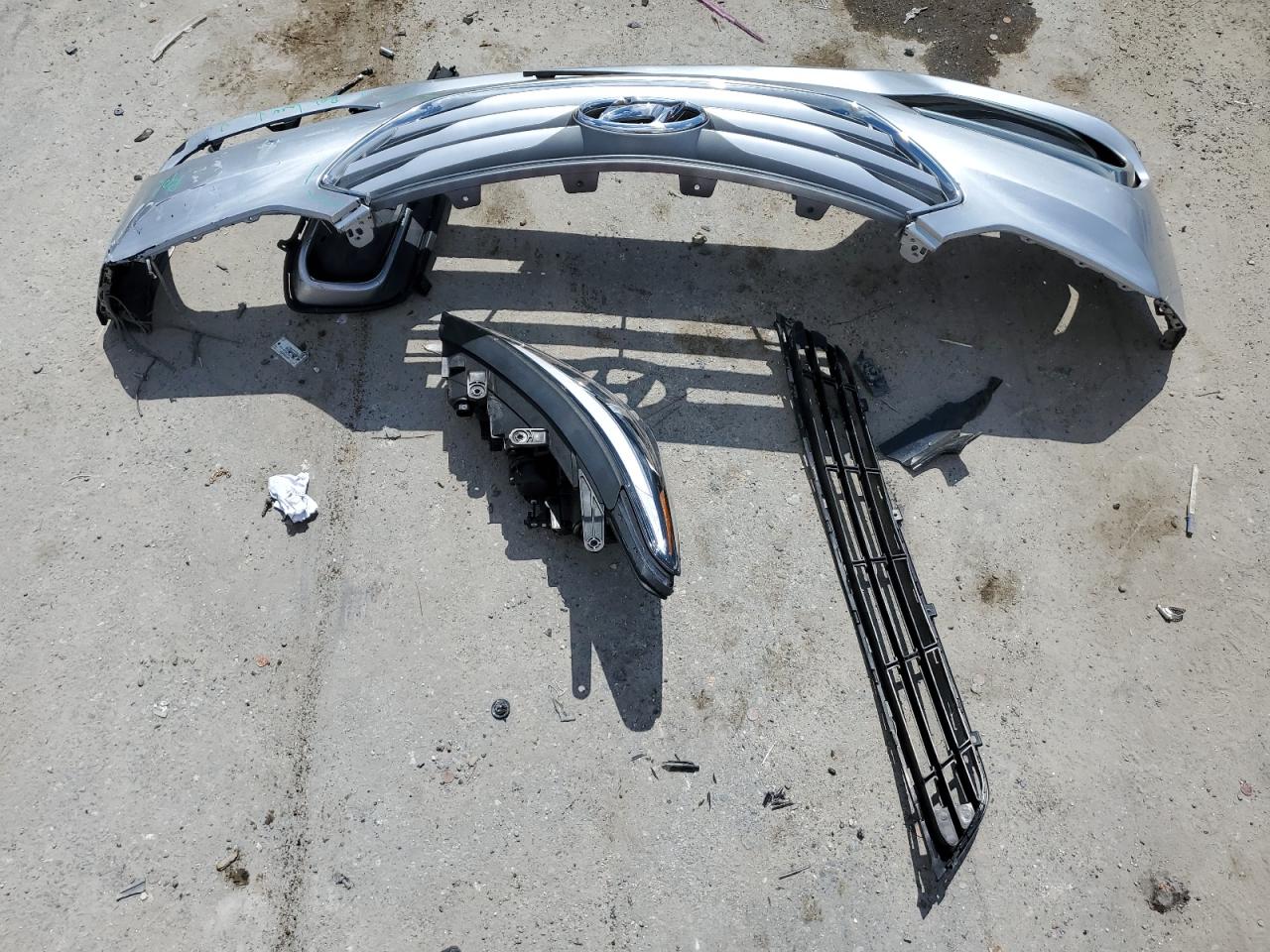 2018 Hyundai Santa Fe Sport VIN: 5XYZT3LB8JG521413 Lot: 82124035