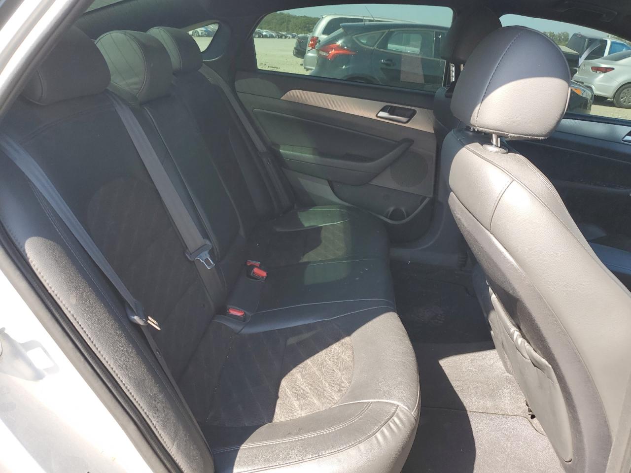 2018 Hyundai Sonata Sport VIN: 5NPE34AF1JH697383 Lot: 71921855