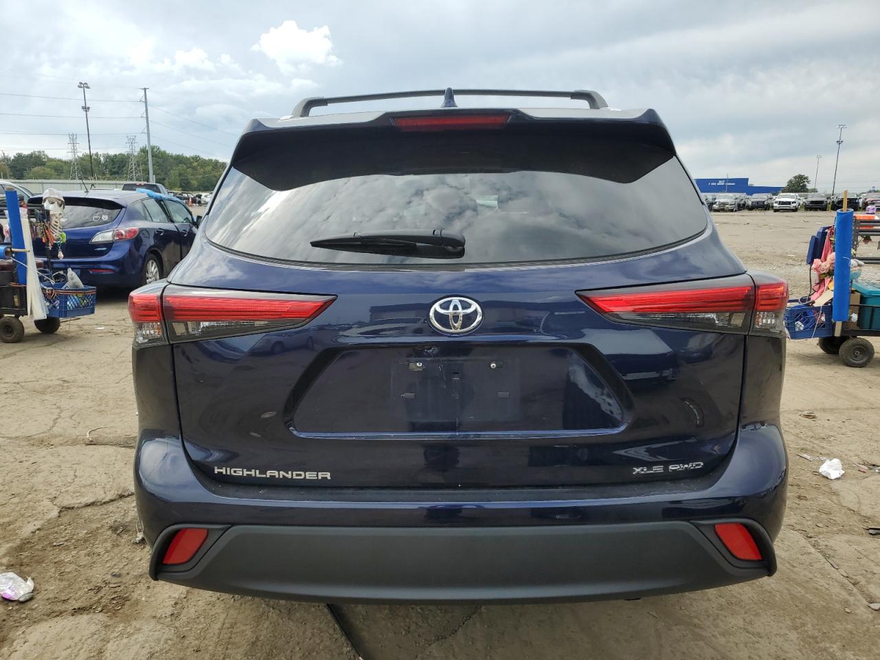 2022 Toyota Highlander Xle VIN: 5TDGZRBHXNS564139 Lot: 80248955