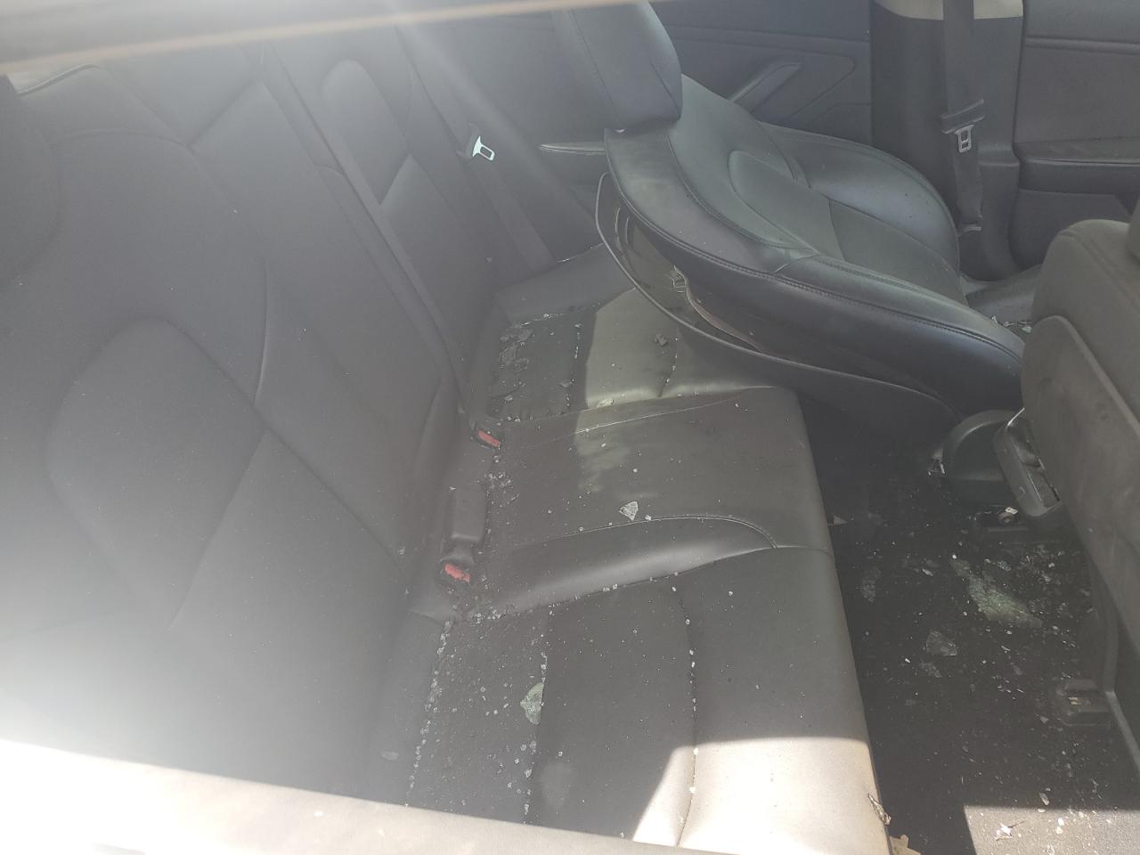 2018 Tesla Model 3 VIN: 5YJ3E1EB2JF065904 Lot: 71479925