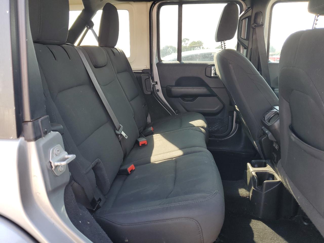 2020 Jeep Wrangler Unlimited Sahara VIN: 1C4HJXEN4LW204637 Lot: 81511515