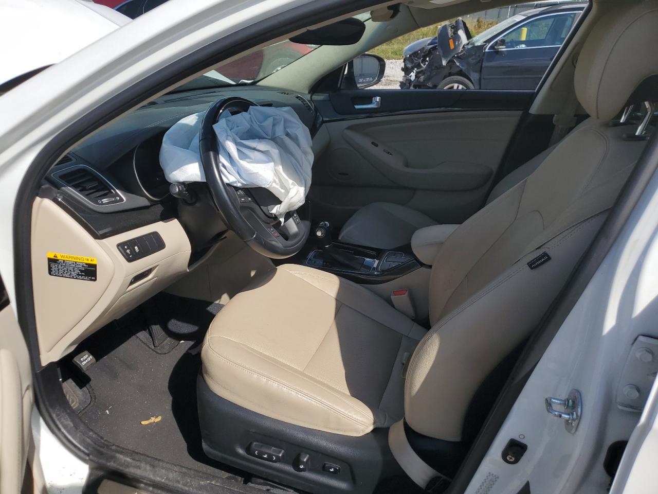 2015 Kia Cadenza Premium VIN: KNALN4D78F5187123 Lot: 81854035