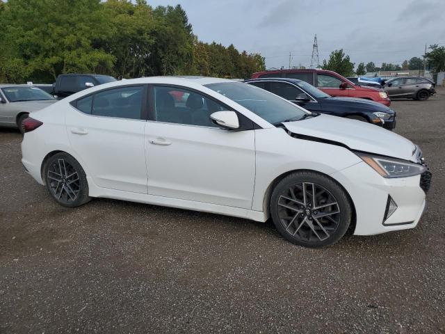  HYUNDAI ELANTRA 2019 Белы