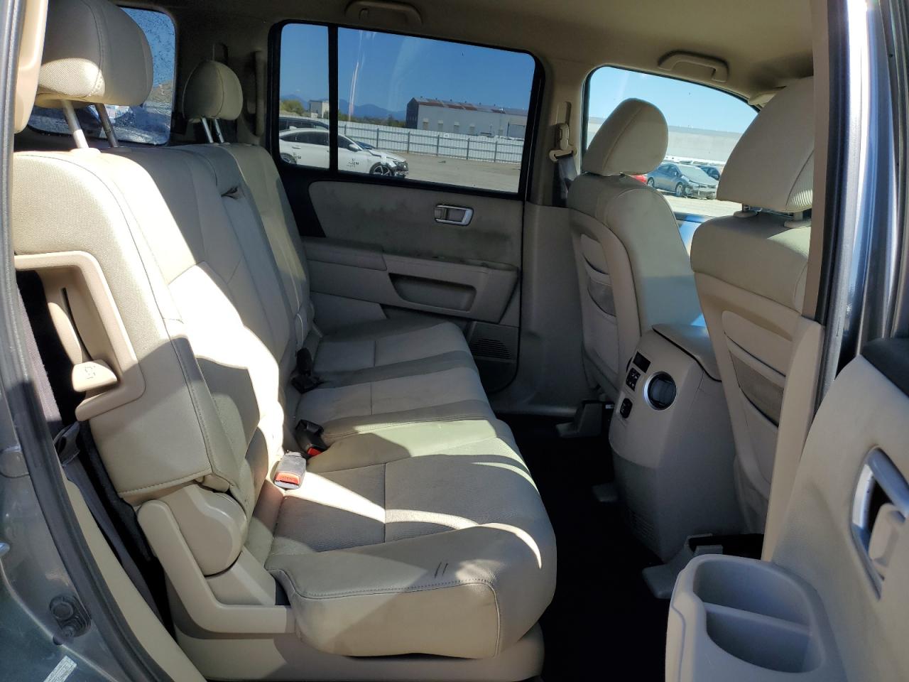 2009 Honda Pilot Lx VIN: 5FNYF38299B005835 Lot: 80849325