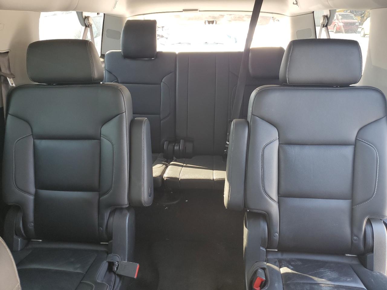 2018 Chevrolet Suburban K1500 Lt VIN: 1GNSKHKC2JR377541 Lot: 80444485