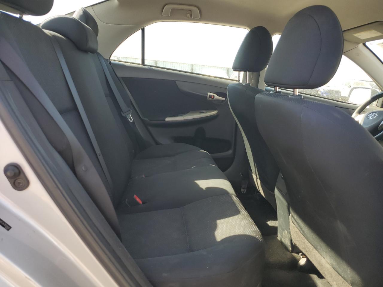 2010 Toyota Corolla Base VIN: 2T1BU4EEXAC476868 Lot: 84241265