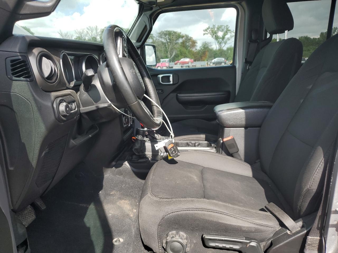 2019 Jeep Wrangler Unlimited Sport VIN: 1C4HJXDNXKW592280 Lot: 81600875