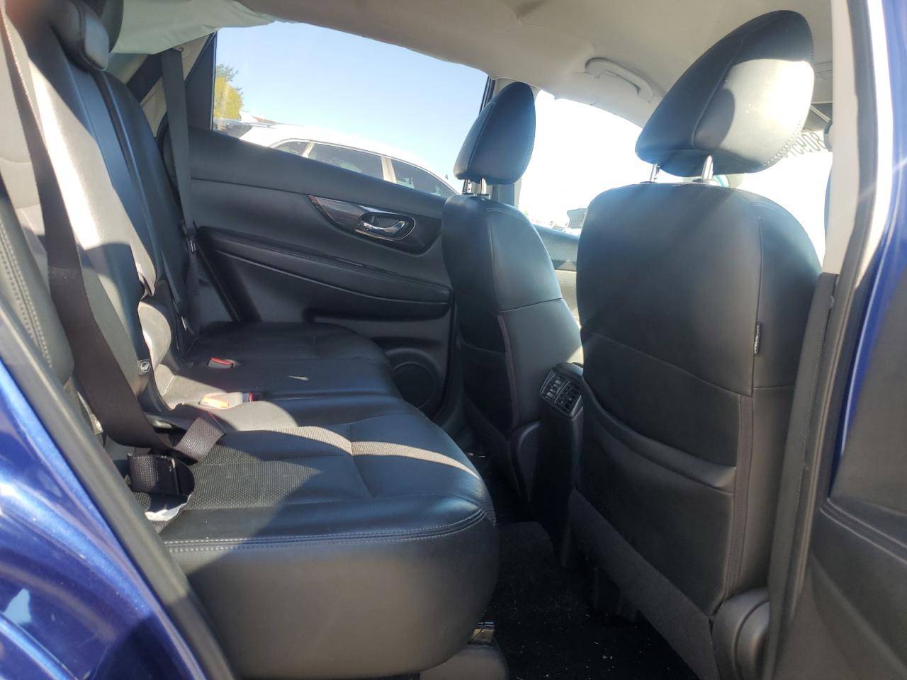 2018 Nissan Rogue S VIN: JN8AT2MT2JW464177 Lot: 80957585