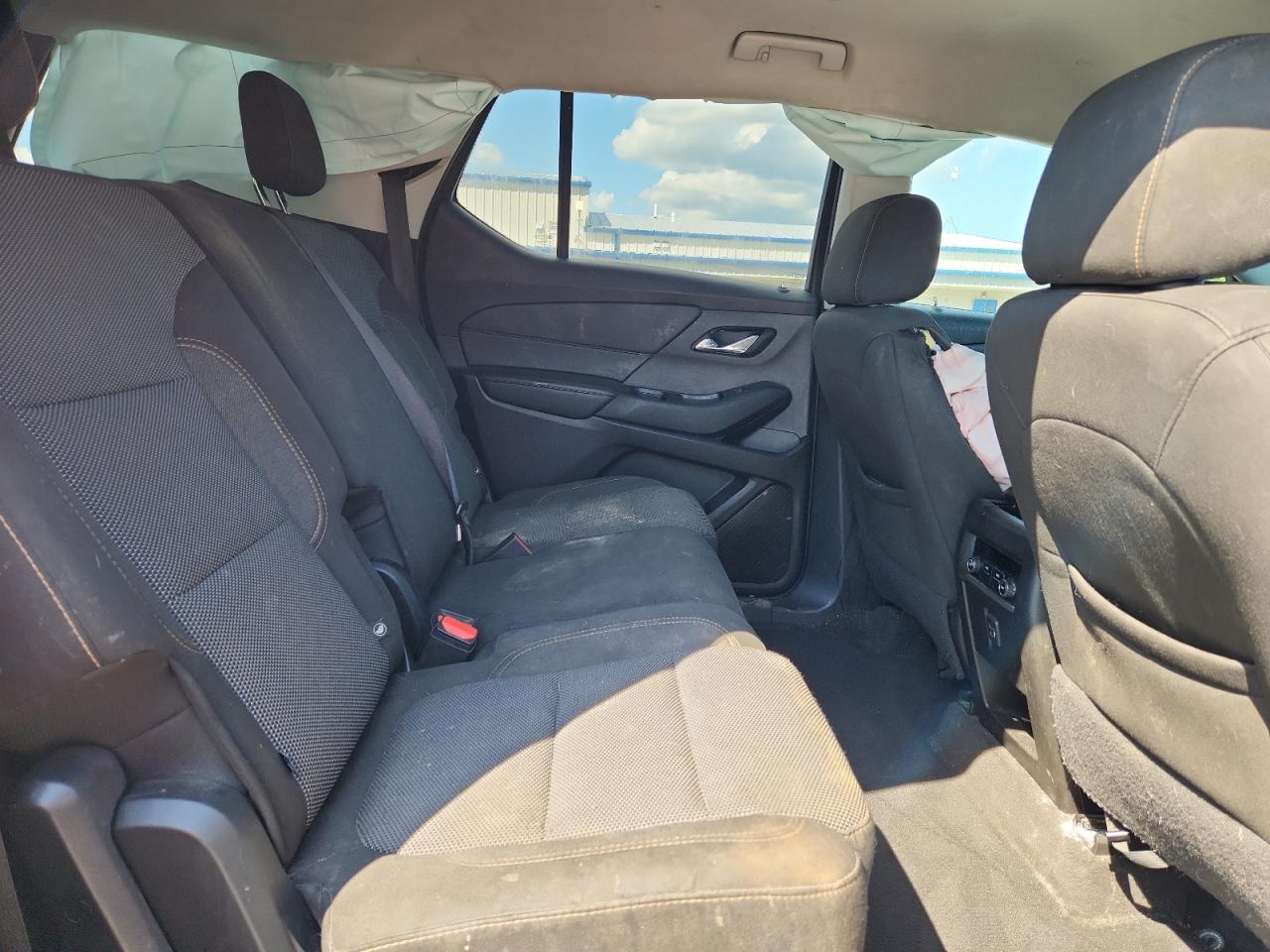 2018 Chevrolet Traverse Ls VIN: 1GNEVFKW0JJ230684 Lot: 71392465