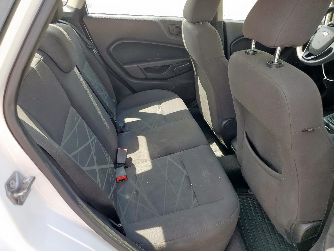 2014 Ford Fiesta S VIN: 3FADP4AJ7EM240667 Lot: 80578715