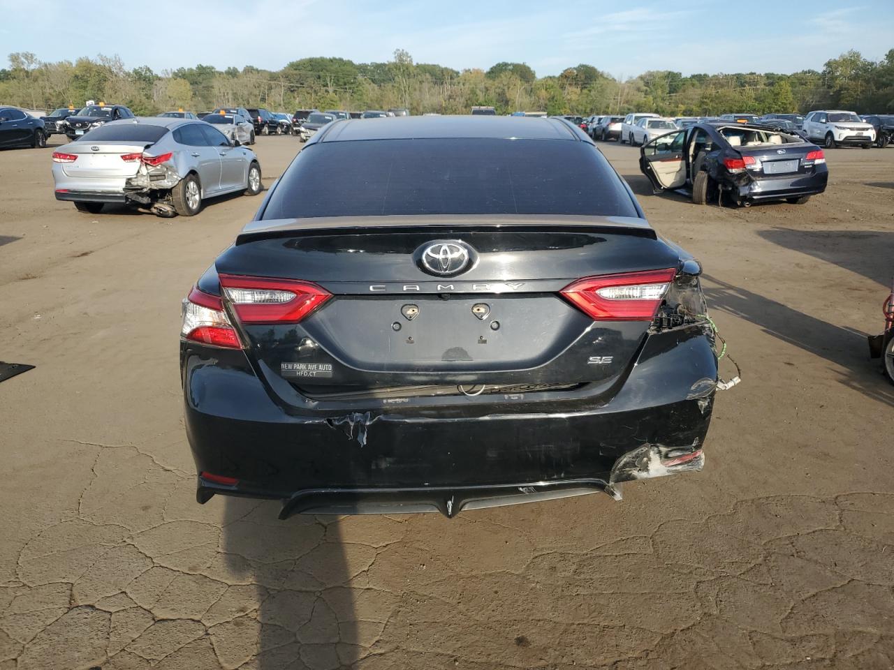 2018 Toyota Camry L VIN: 4T1B11HK3JU646558 Lot: 84472655