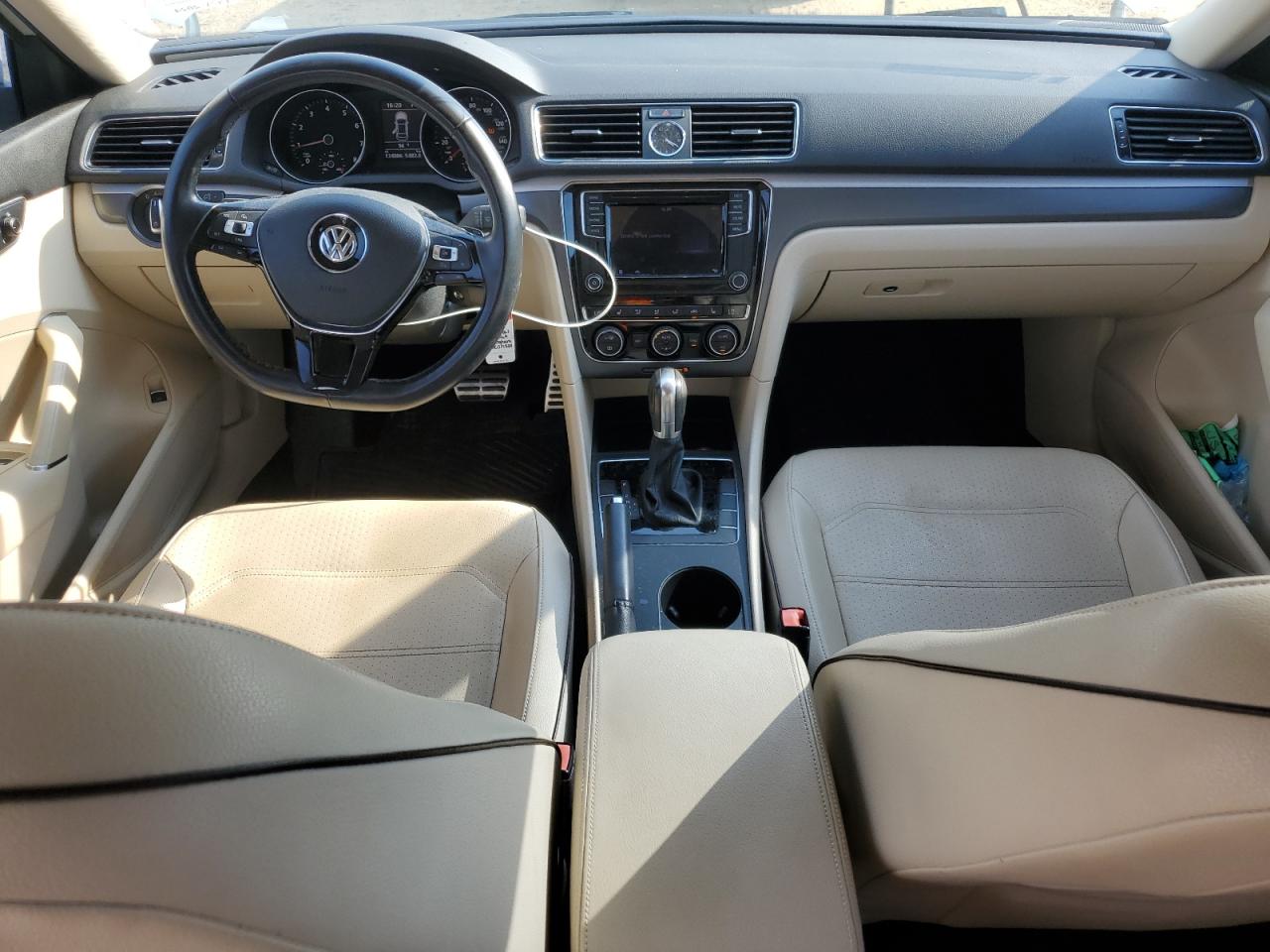 2017 Volkswagen Passat R-Line VIN: 1VWDT7A31HC019884 Lot: 80152685