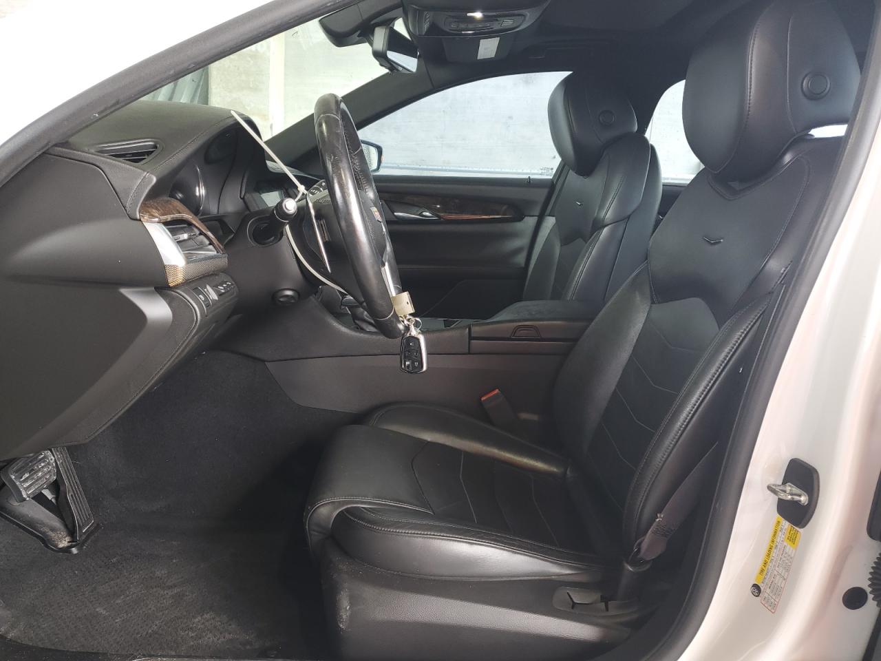 2017 Cadillac Ct6 Premium Luxury VIN: 1G6KH5R6XHU126184 Lot: 80790255