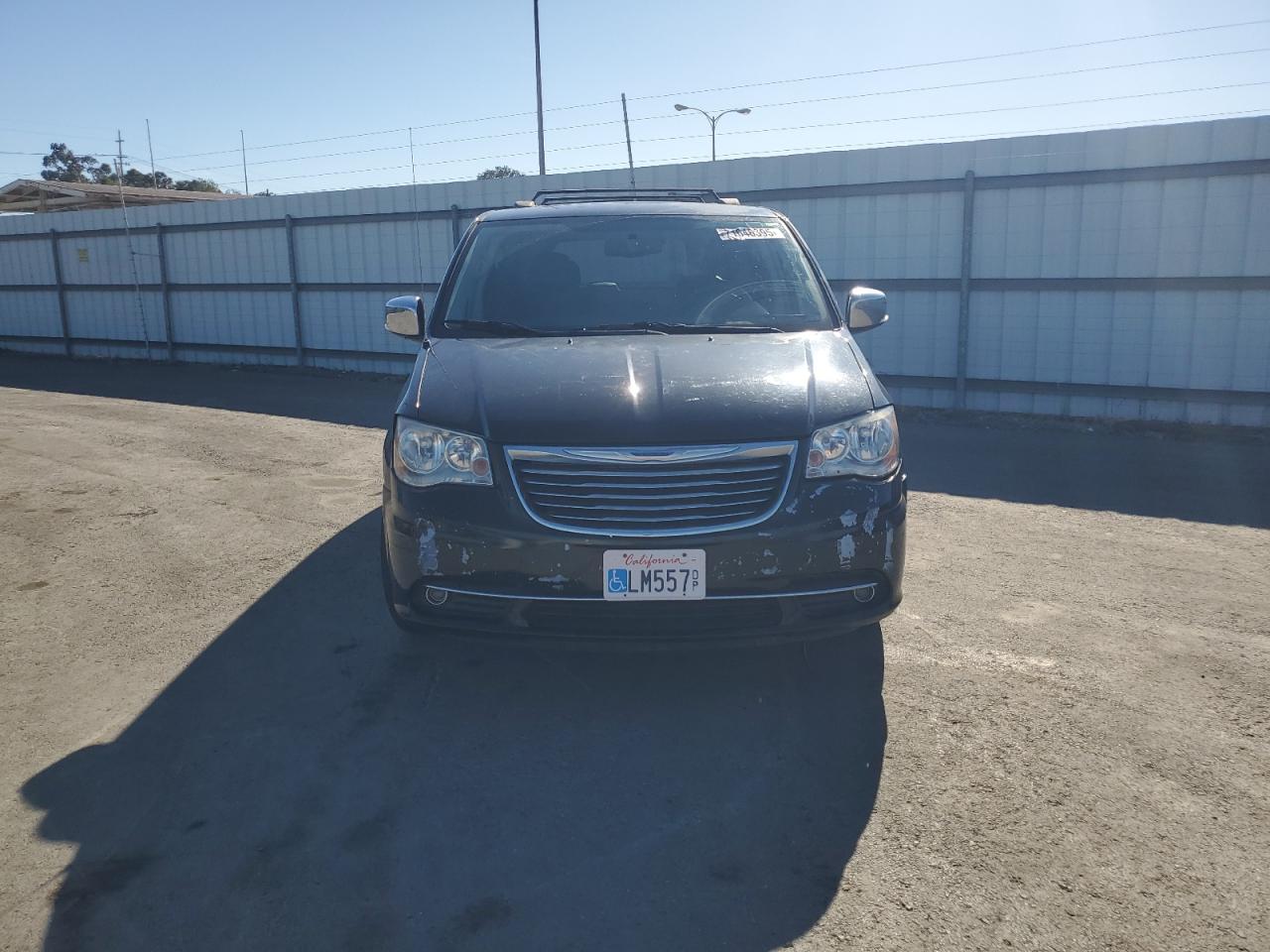 2015 Chrysler Town & Country Touring L VIN: 2C4RC1CG2FR739530 Lot: 71646395