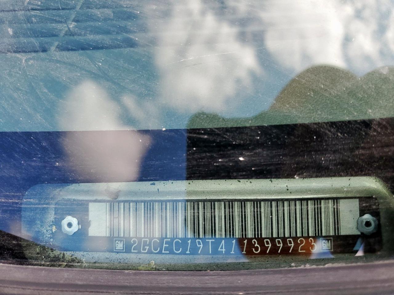 2001 Chevrolet Silverado C1500 VIN: 2GCEC19T411399923 Lot: 81725975