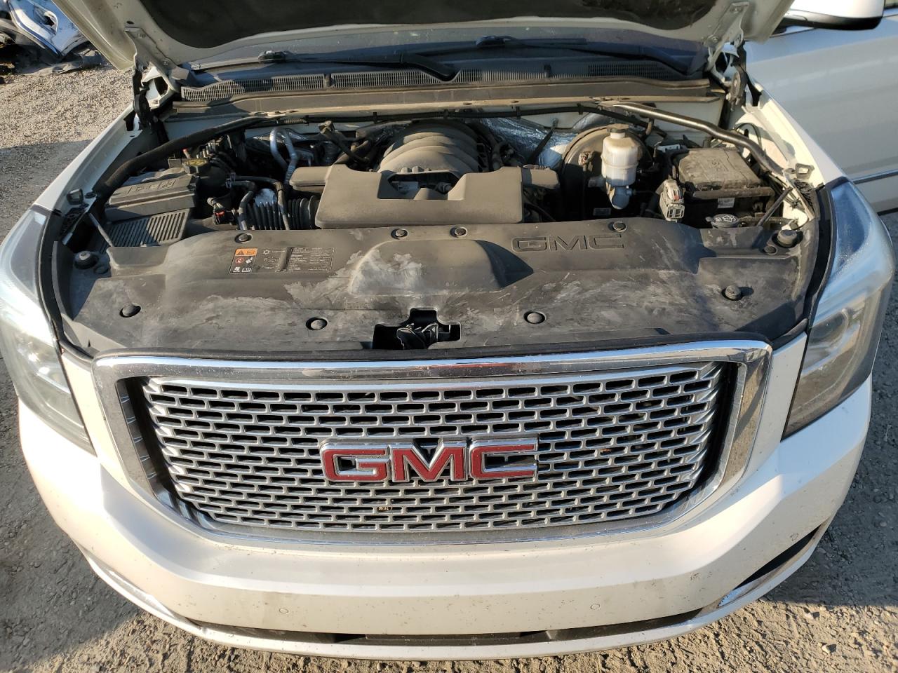 2015 GMC Yukon Xl Denali VIN: 1GKS2JKJ6FR307499 Lot: 81291615