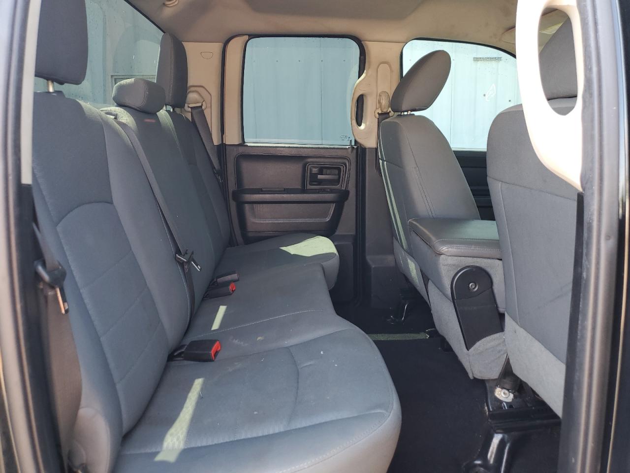 2015 Ram 1500 St VIN: 1C6RR6FT1FS755552 Lot: 71635345