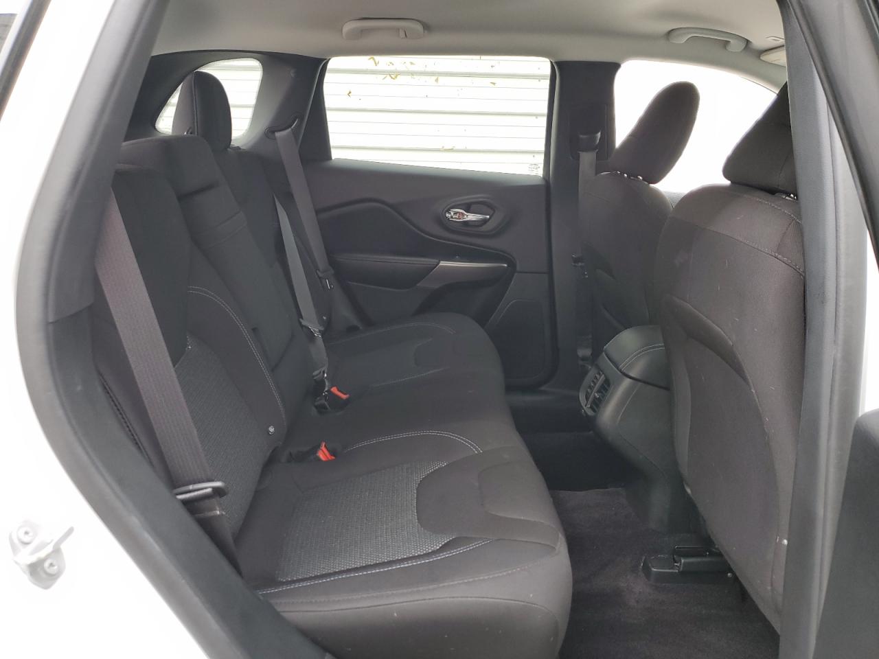 2019 Jeep Cherokee Latitude VIN: 1C4PJMCX8KD188239 Lot: 72055925