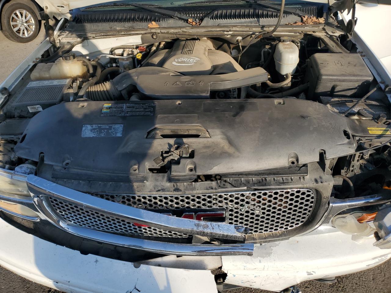 2005 GMC Yukon Denali VIN: 1GKEK63U45J172734 Lot: 84050315