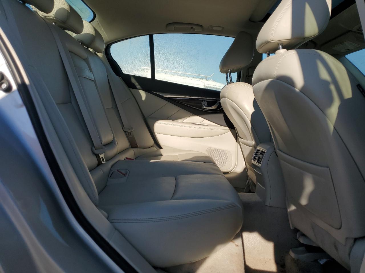 2018 Infiniti Q50 Luxe VIN: JN1EV7AP6JM363590 Lot: 71300205