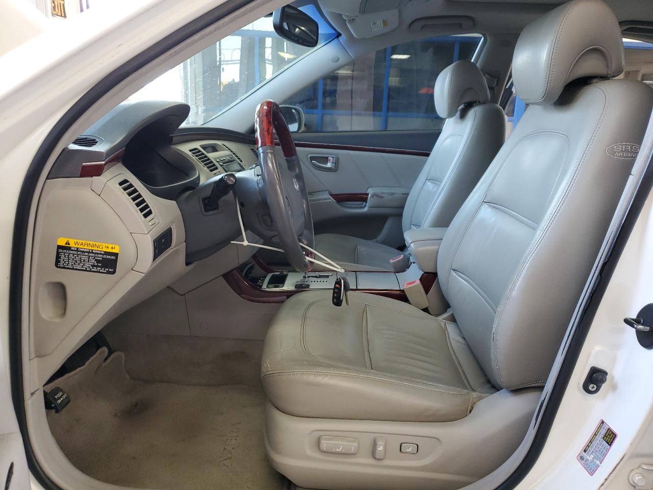 2006 Hyundai Azera Se VIN: KMHFC46F46A080437 Lot: 81836775