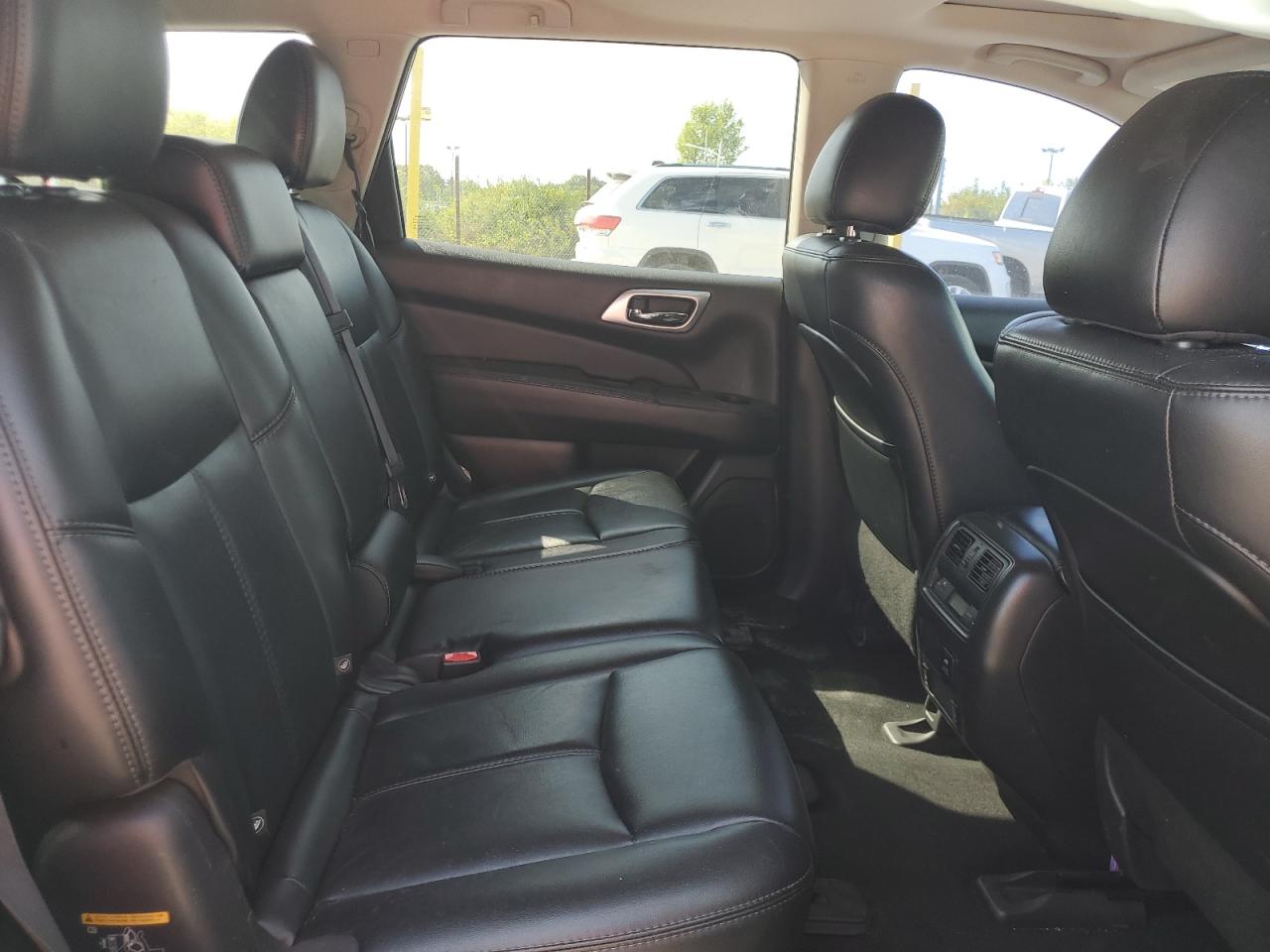 2015 Nissan Pathfinder S VIN: 5N1AR2MM3FC635445 Lot: 80817975