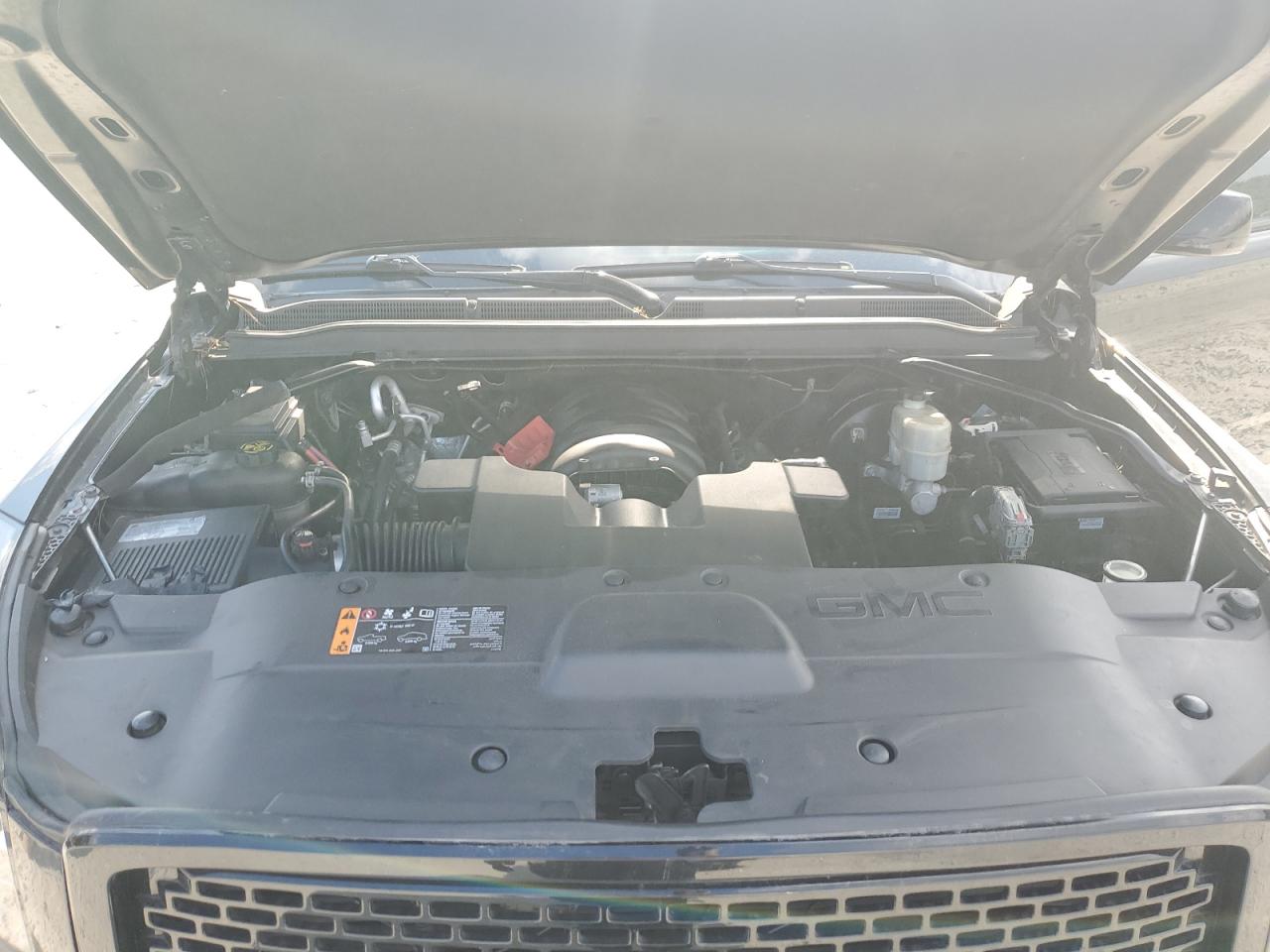 2019 GMC Yukon Xl K1500 Slt VIN: 1GKS2GKC2KR179681 Lot: 70831895