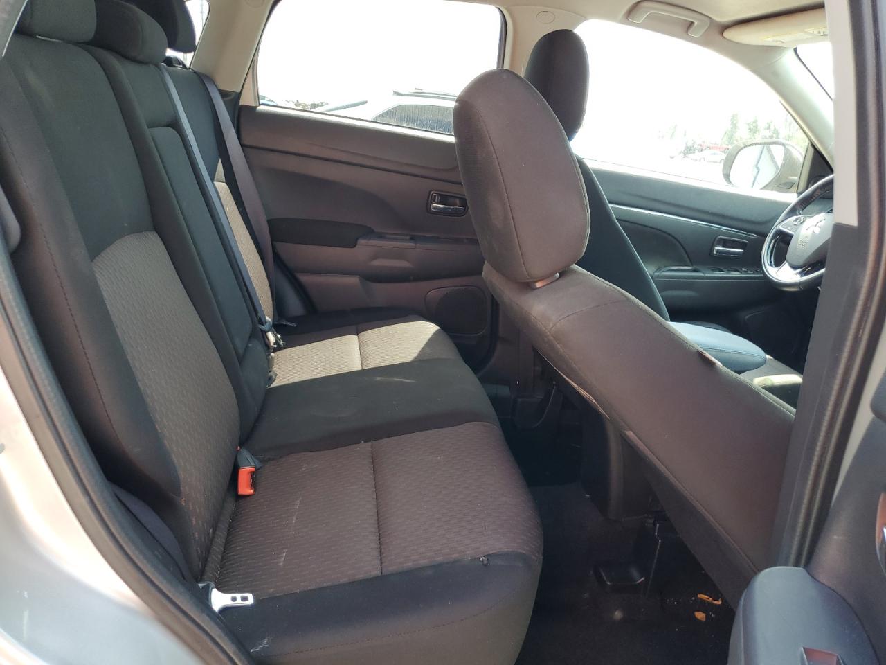 2018 Mitsubishi Outlander Sport Es VIN: JA4AP3AU3JZ024464 Lot: 81587405