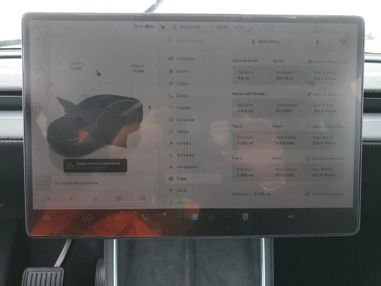 2026 Tesla Model Y VIN: 7SAYGDED5TF387106 Lot: 82029085