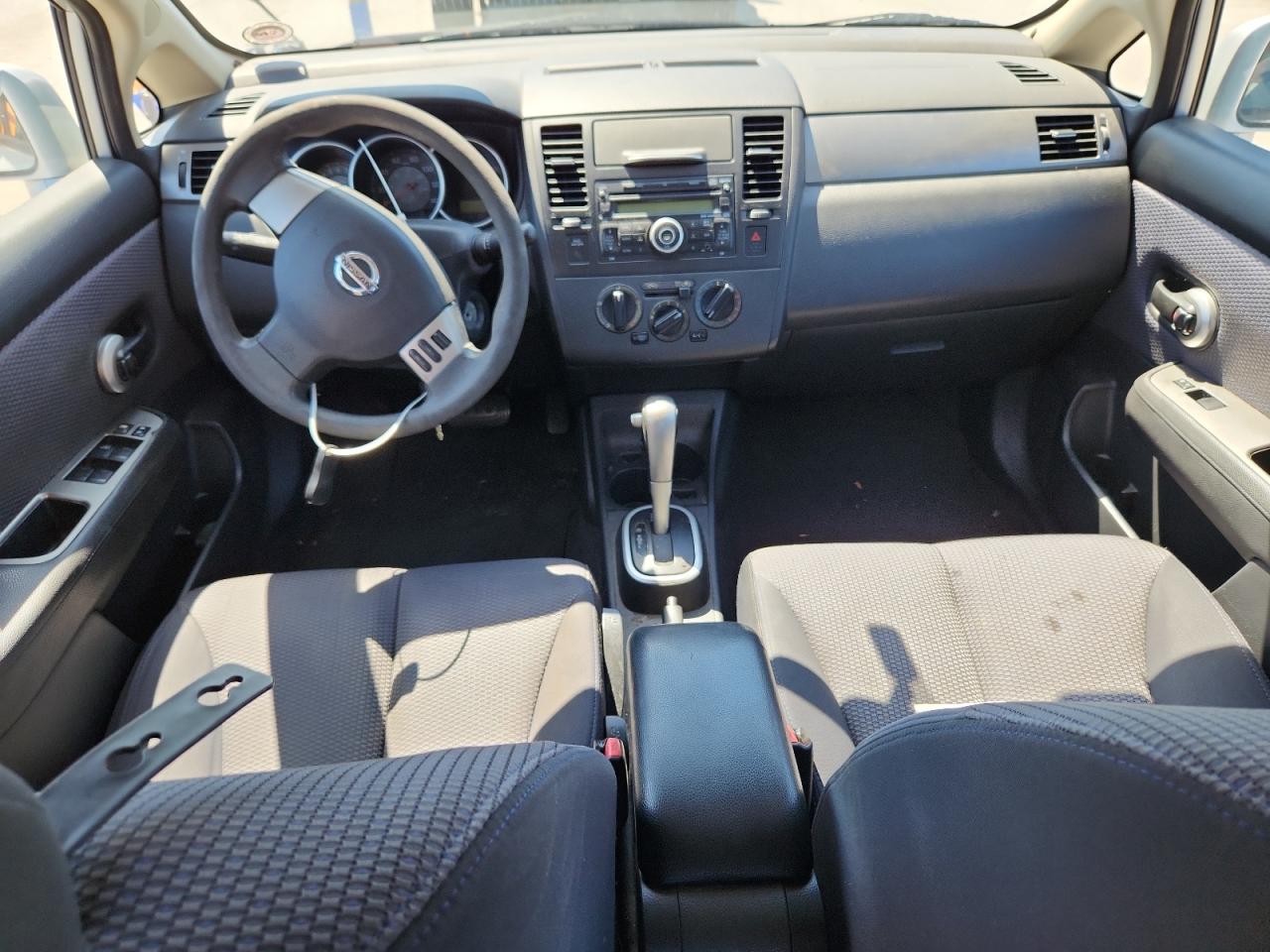 2009 Nissan Versa S VIN: 3N1BC13E89L420136 Lot: 83864375