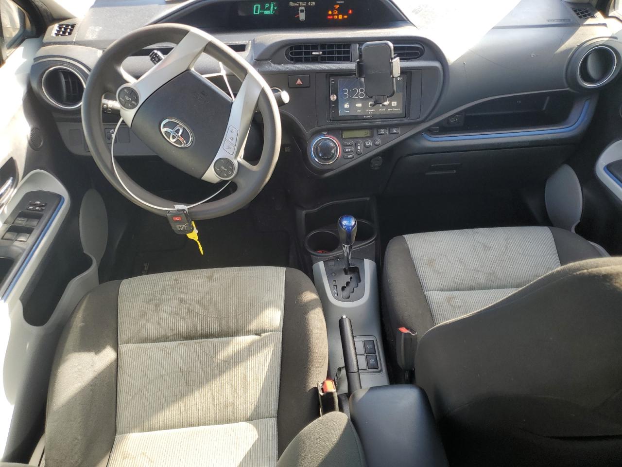 2013 Toyota Prius C VIN: JTDKDTB38D1042762 Lot: 81893345