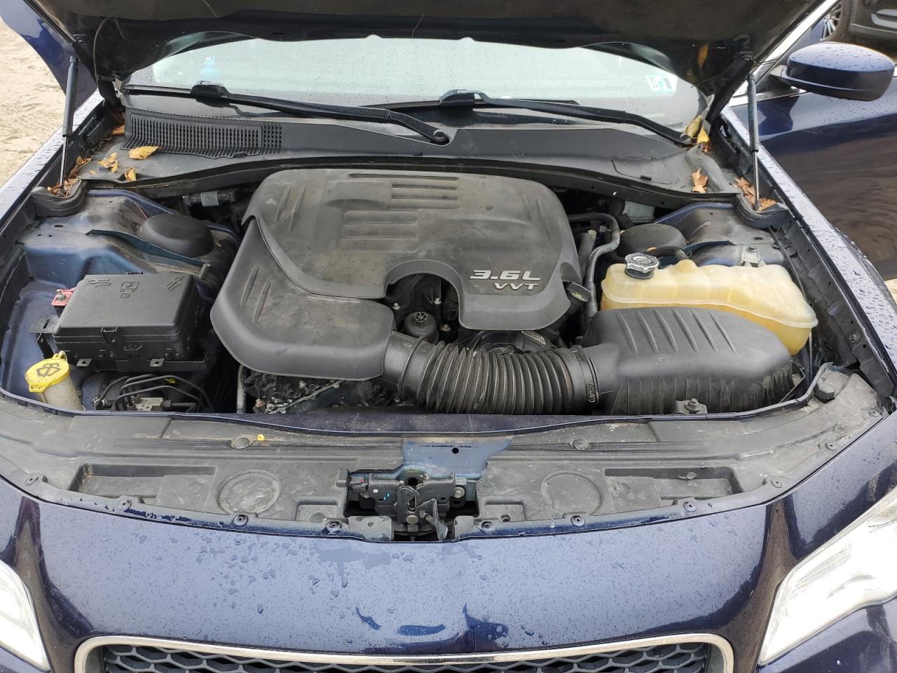 2016 Chrysler 300 Limited VIN: 2C3CCARG2GH314110 Lot: 81085055