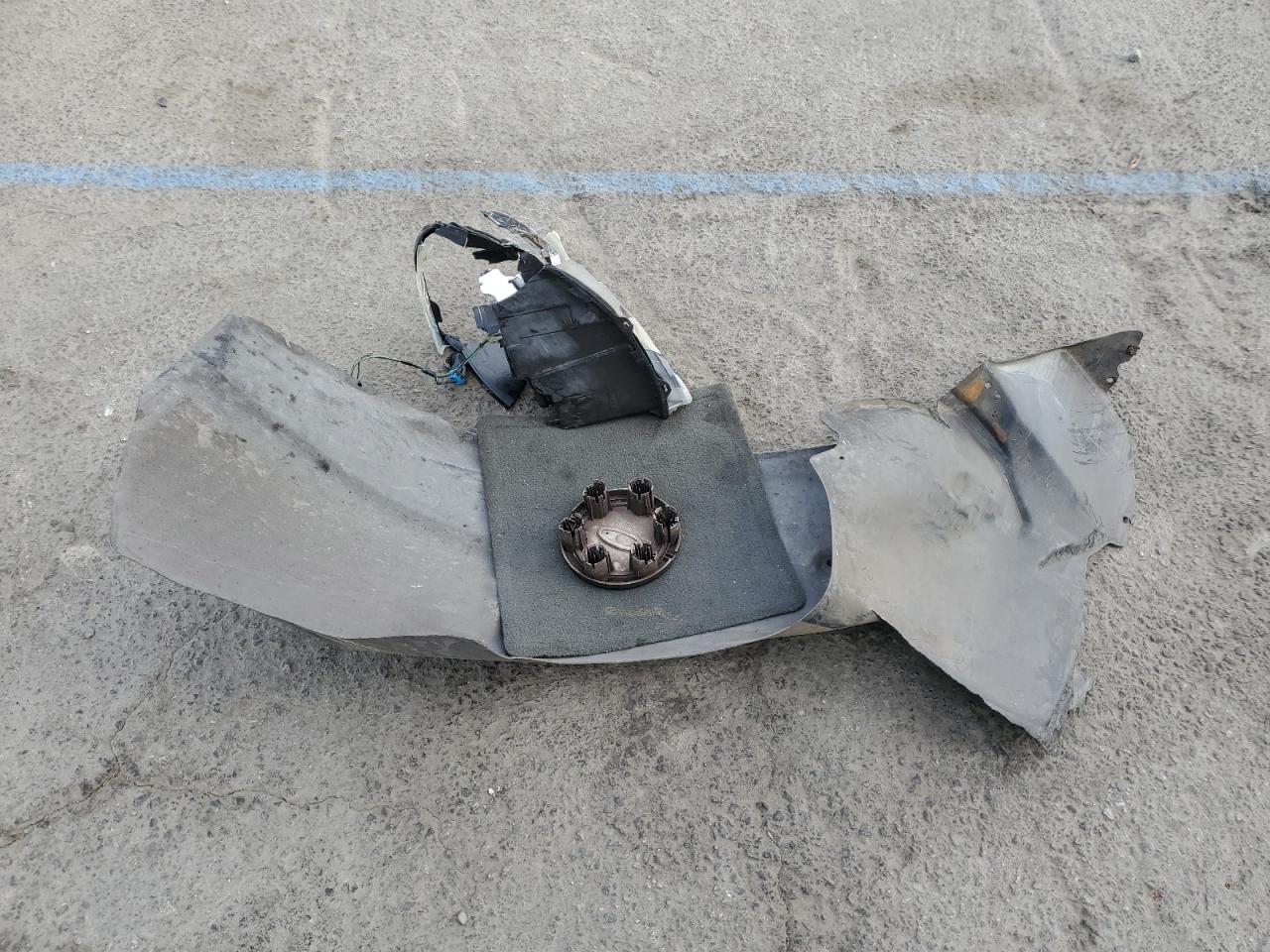 2004 Ford Expedition Xls VIN: 1FMRU13WX4LB11432 Lot: 71365015