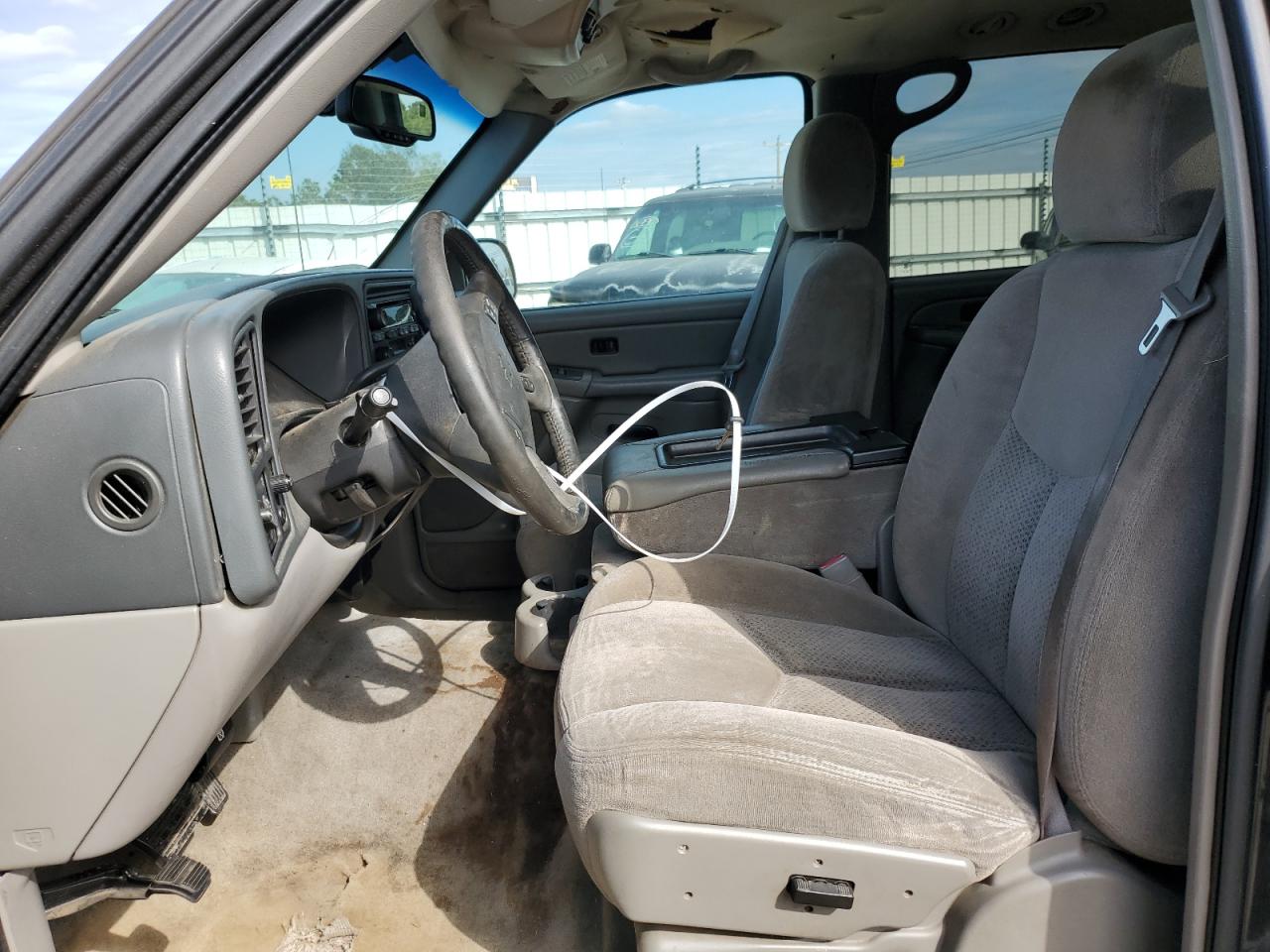 2005 Chevrolet Suburban C1500 VIN: 3GNEC16Z25G116755 Lot: 80145125