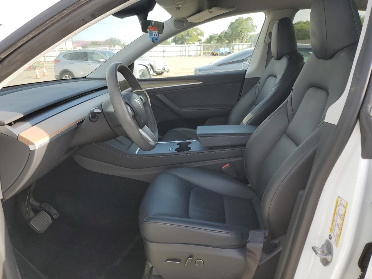 2023 Tesla Model Y VIN: 7SAYGDEE8PA068598 Lot: 84741425