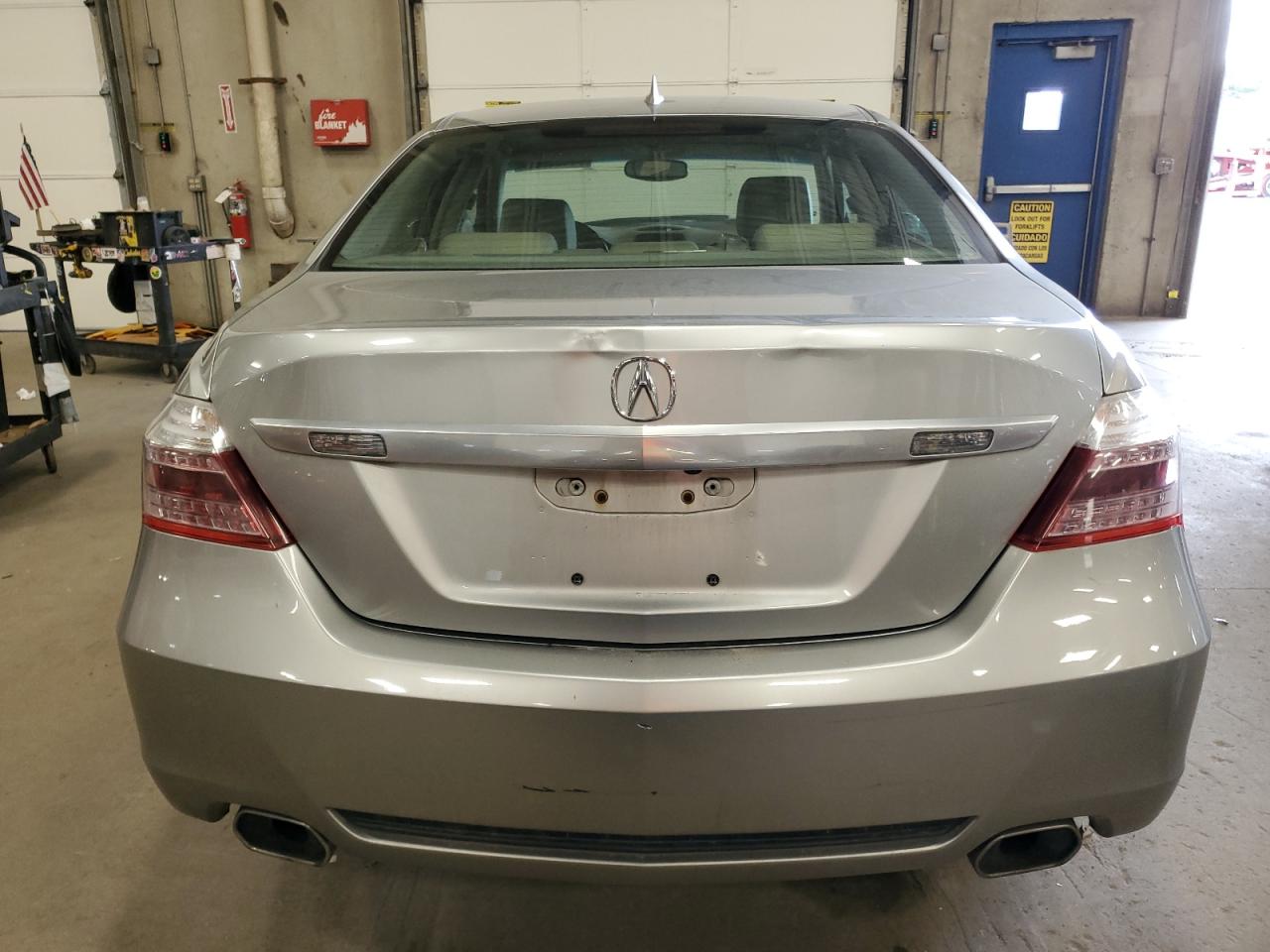 2010 Acura Rl VIN: JH4KB2F61AC002851 Lot: 71699385