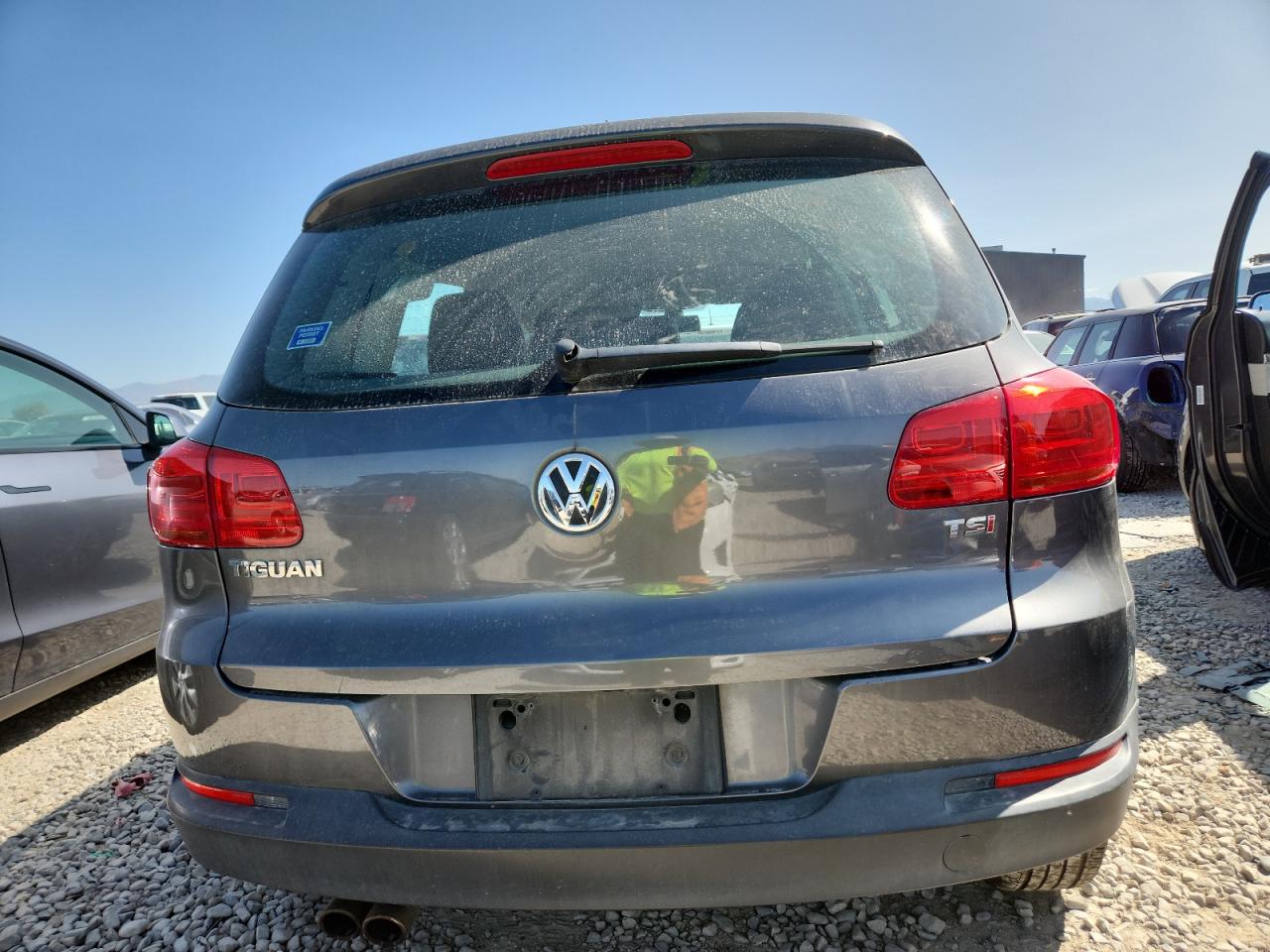 2016 Volkswagen Tiguan S VIN: WVGAV7AX4GW516293 Lot: 81141475