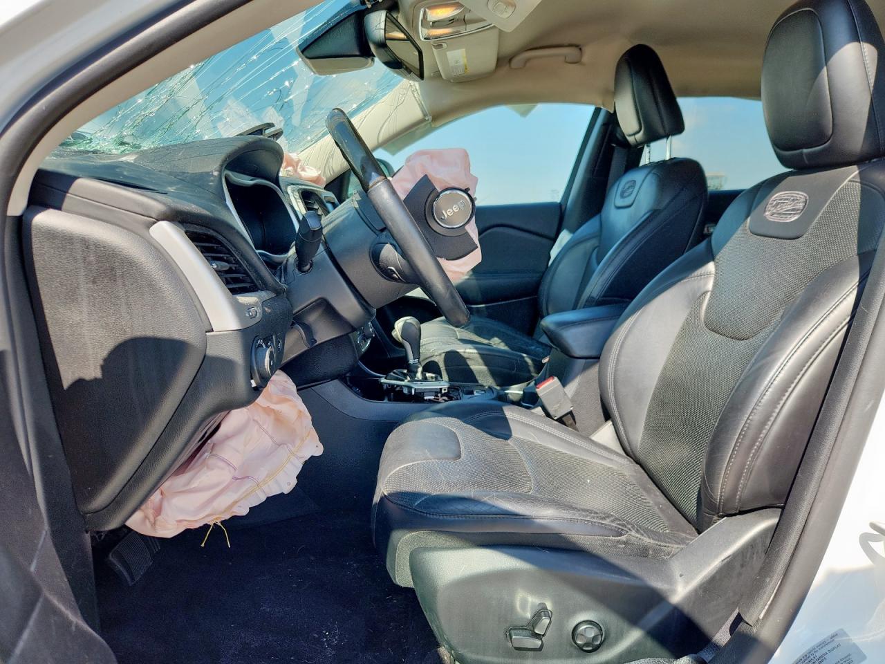 2017 Jeep Cherokee Overland VIN: 1C4PJLJS3HW617740 Lot: 71118565